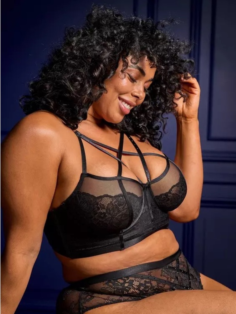Torrid Strappy Studded Lace Underwire Bra in Rich Black Size 4X